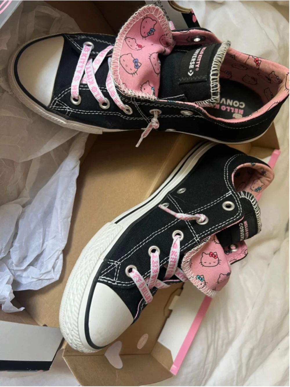 Converse x Hello Kitty Sneakers Maddie Size 4 (Big kids) Black Pink Women’s 6
